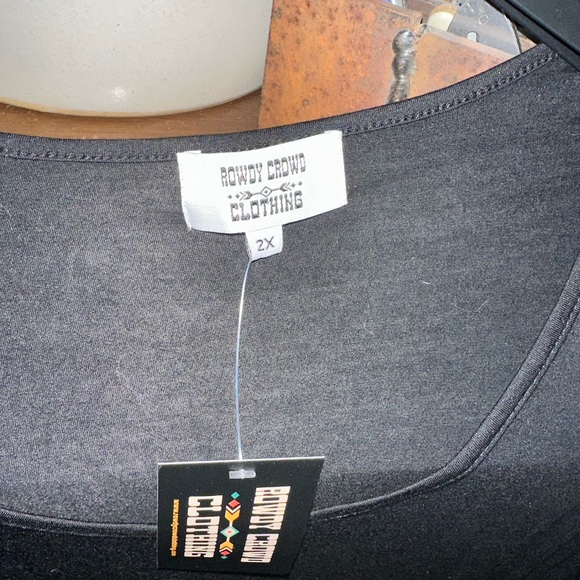 Rowdy Crowd Aztec top NWT SOLD - Picture 7 of 7